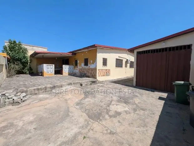 5bdrm House in Dansoman for sale · Photo 1