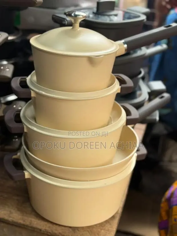 10 PCS Nonstick Cookware · Photo 1