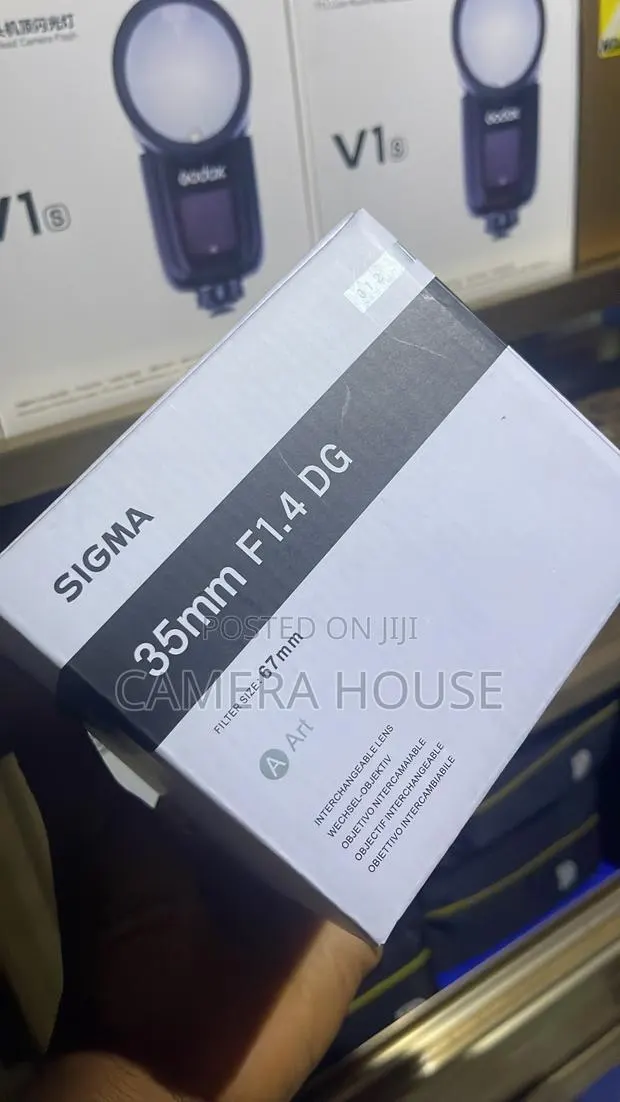 Sigma 35mm F1.4 DG Art Lens · Photo 1