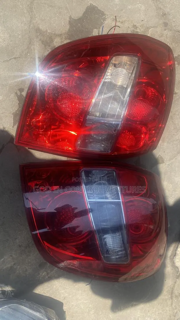 Chevrolet Captiva 2008 Tail Light · Photo 1