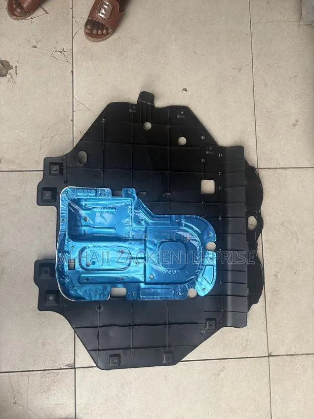 Honda HRV Under Engine Cover · Photo 1