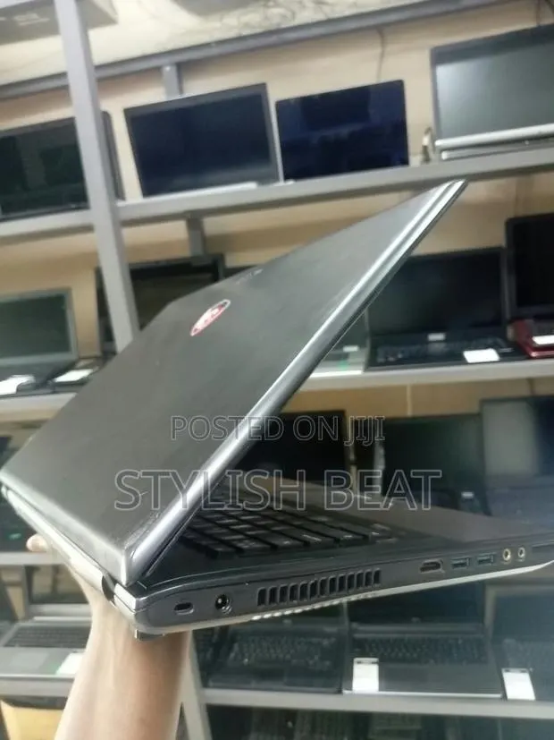 Laptop MSI GP70 2PE Leopard 12GB Intel Core i7 HDD 700GB · Photo 1