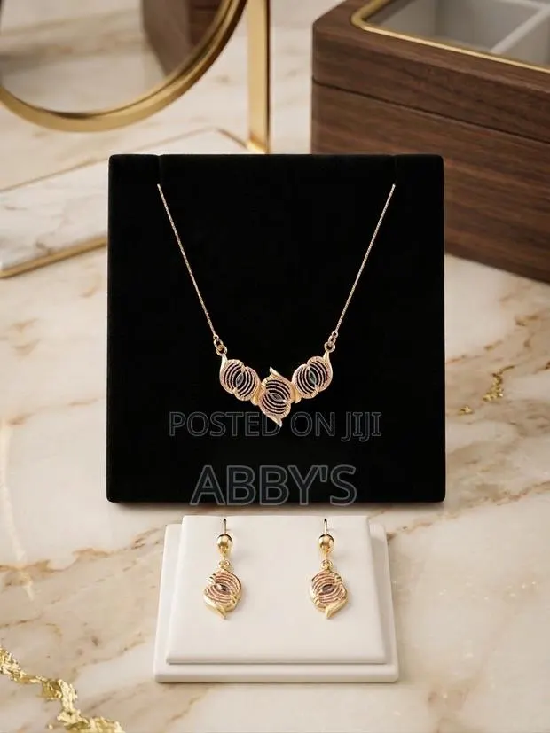 Elegant 3 Piece Jewelry Set · Photo 1