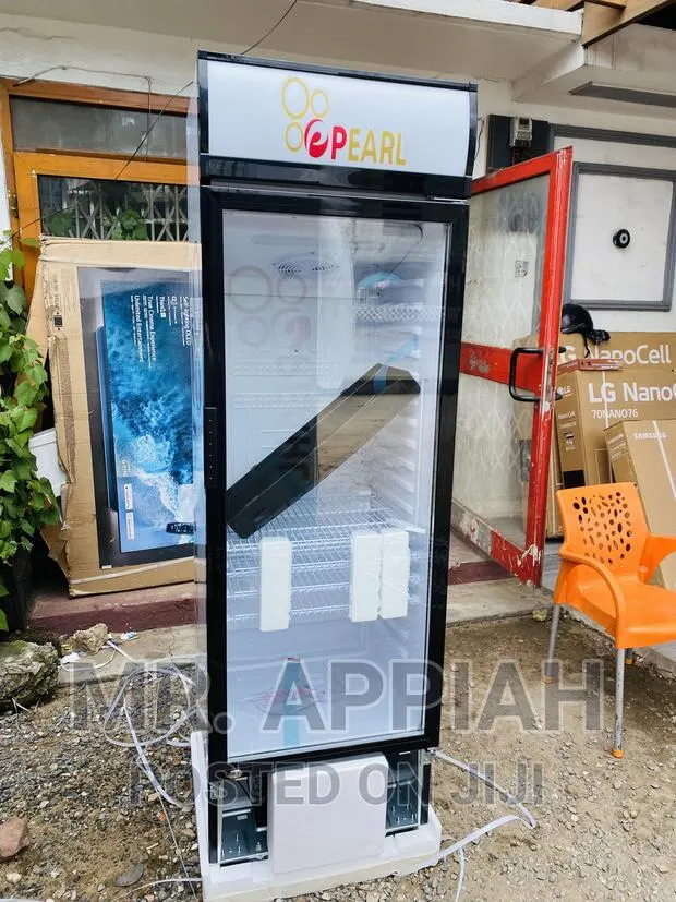Fast,Reliable and AffordablePearl PVC 424-2b Display Fridge · Photo 1