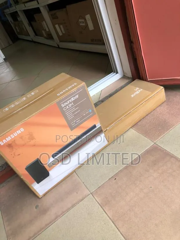Samsung C43m Bluetooth Sound Bar · Photo 1