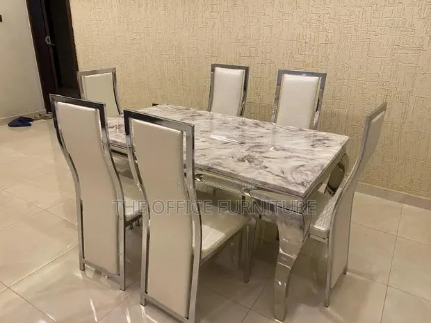 Marble Dining Table · Photo 1