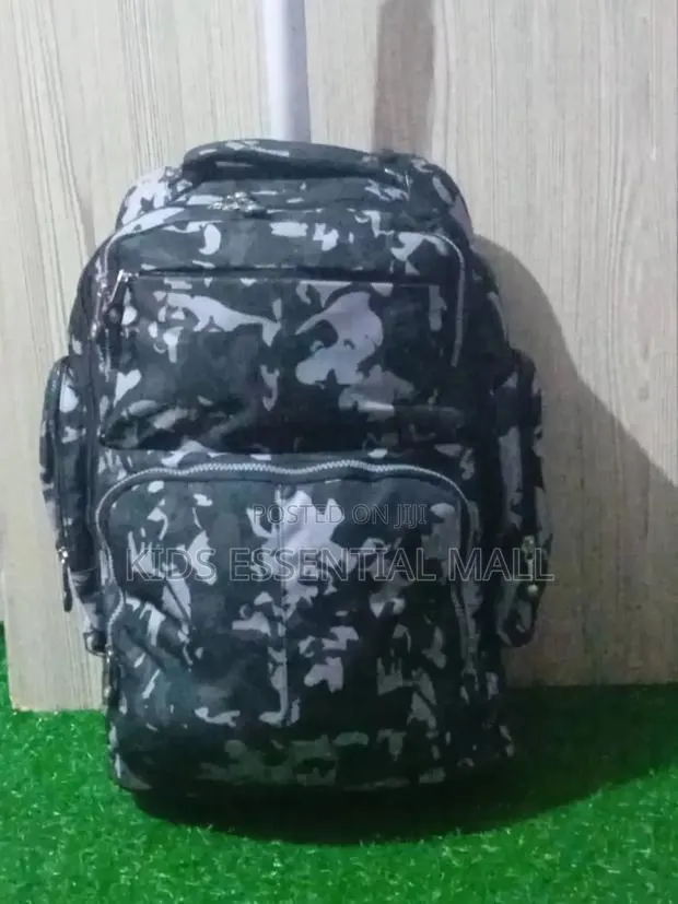 Trolley School Bag for 8 to 16 Years · Photo 1