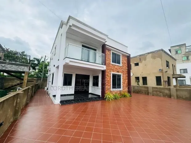 Furnished 4bdrm Duplex in American House for rent · Photo 1