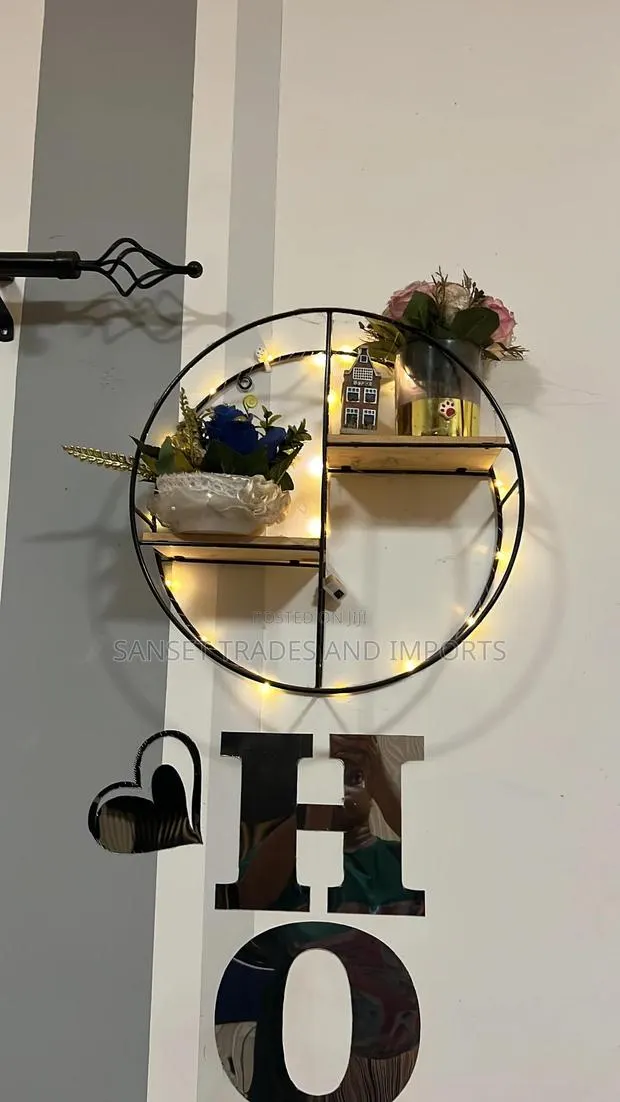 Decorative Wall Mount · Photo 1