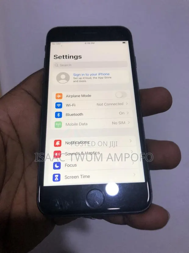 Apple iPhone 8 64 GB Black · Photo 1