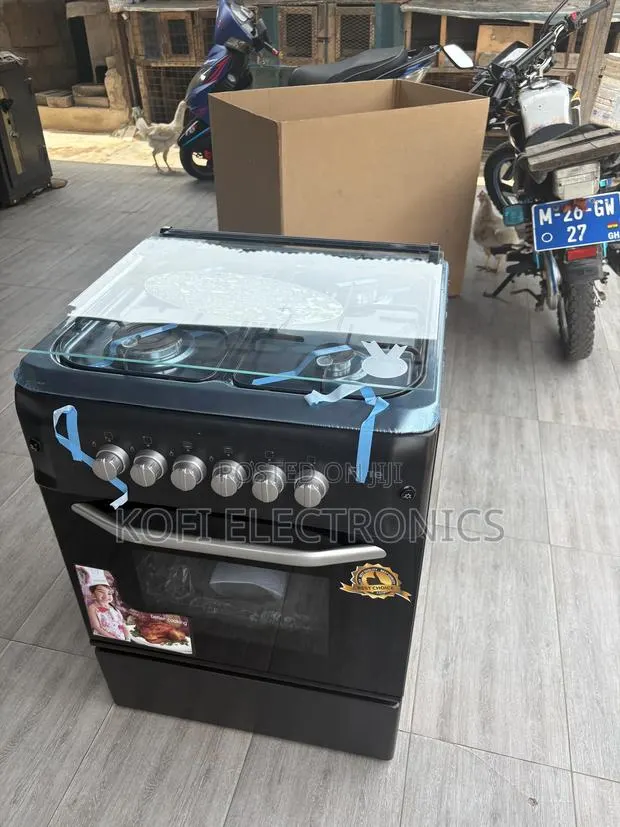 A Cooker Ready to Deliver Flavor Ferre 60x60 4 Burner Gas Cooker · Photo 1