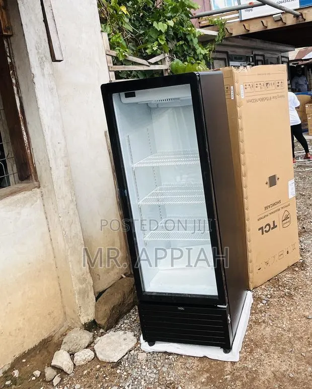 Super Chilling TCL F215cb 215 Litres Display Fridge(Black) · Photo 1