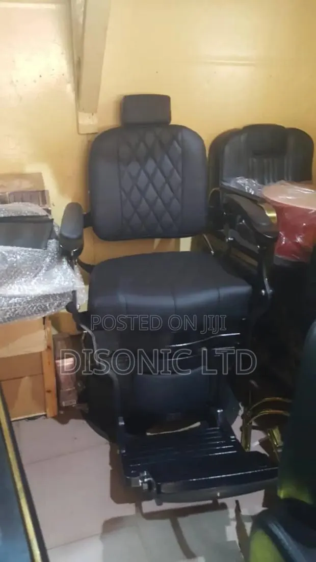 Executive Barbering Chairs · Photo 2
