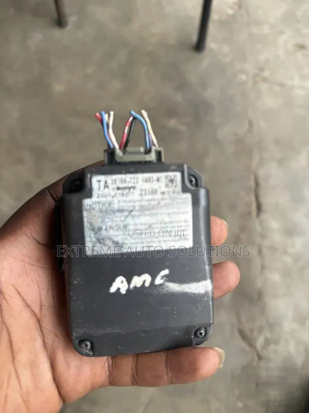 2017-2020 Acura TLX Windshield Lane Departure Camera · Photo 1