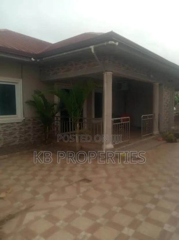 2bdrm Apartment in Kb Properties, Baatsona Total for rent · Photo 1