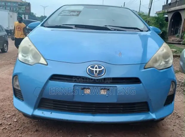 Toyota Aqua 2013 Blue · Photo 1