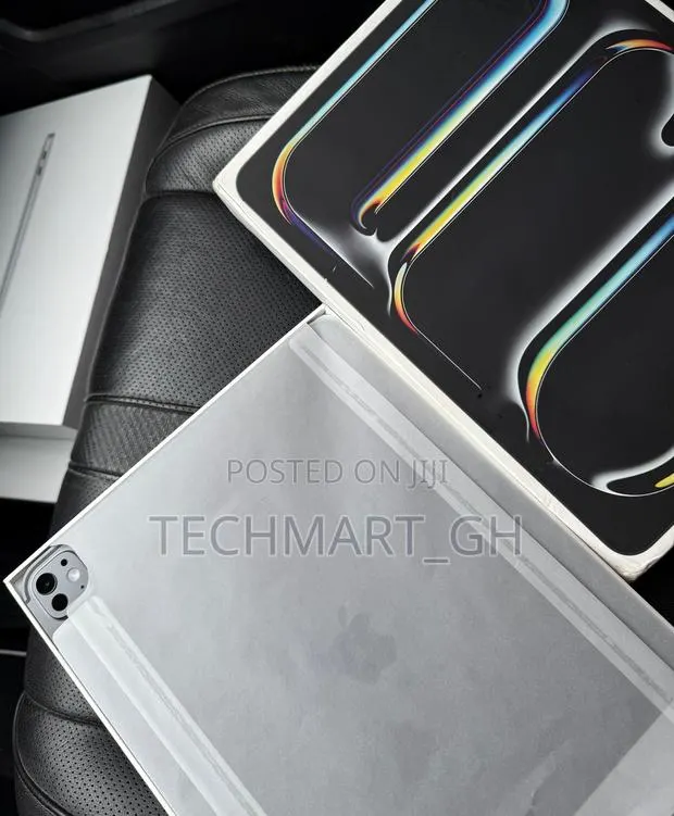 Apple iPad Pro 11 (2025) 256 GB Blue · Photo 1
