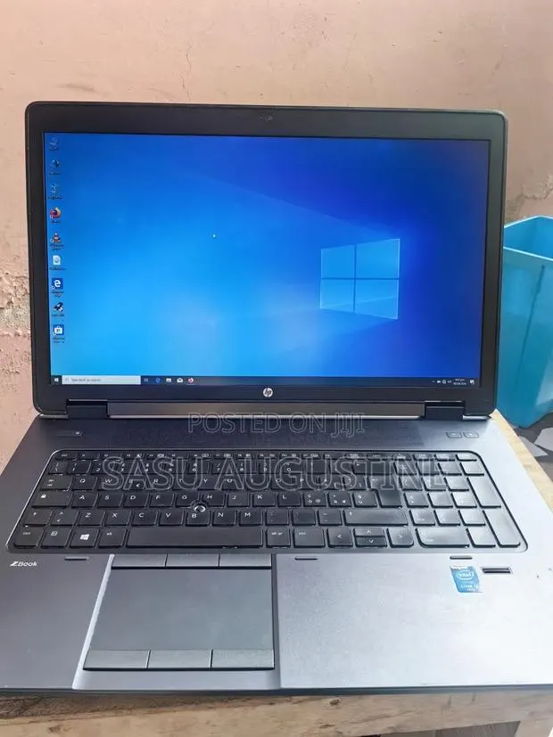Laptop HP ZBook 17 G2 16GB Intel Core i7 HDD+SSD 750GB · Photo 1