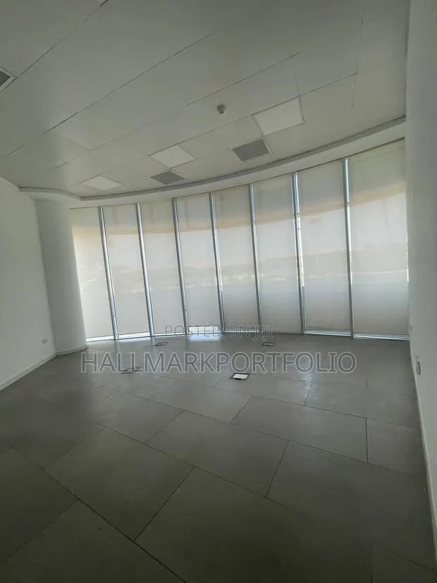 150sqm Office Space · Photo 1
