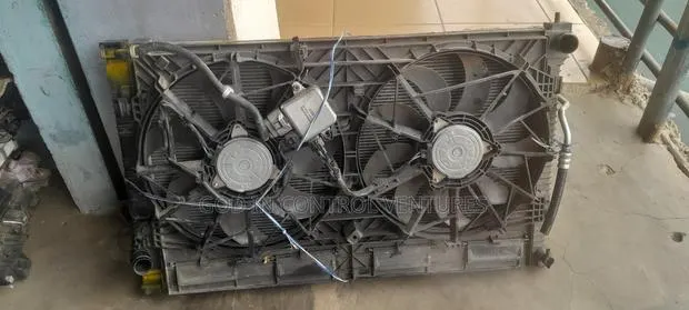 Nissan Rogue 2022 Watertank and Condenser Complete · Photo 1