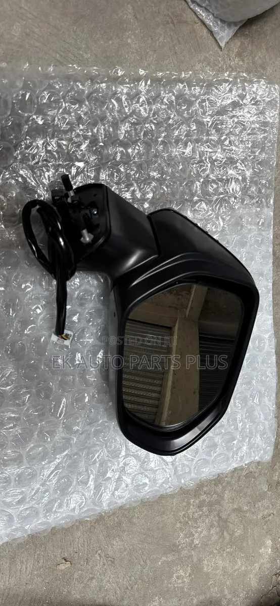 Corolla Driving Mirror Light and Sensor 2020 2021 2022 2023 2024 · Photo 1