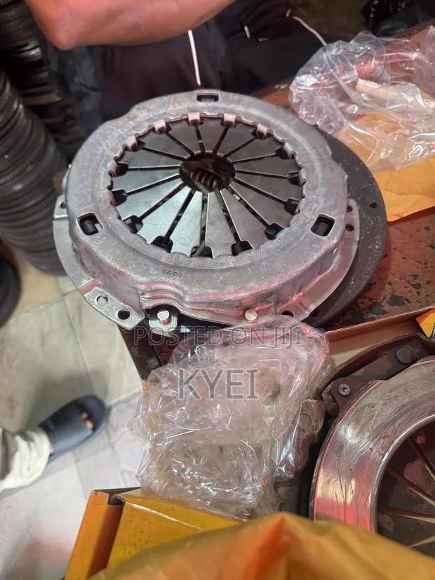 Corolla 16V Pressure Plate · Photo 1