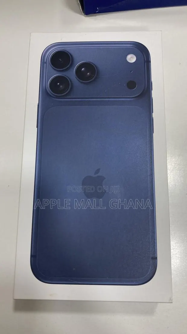New Apple iPhone 17 Pro Max 256 GB Blue · Photo 1