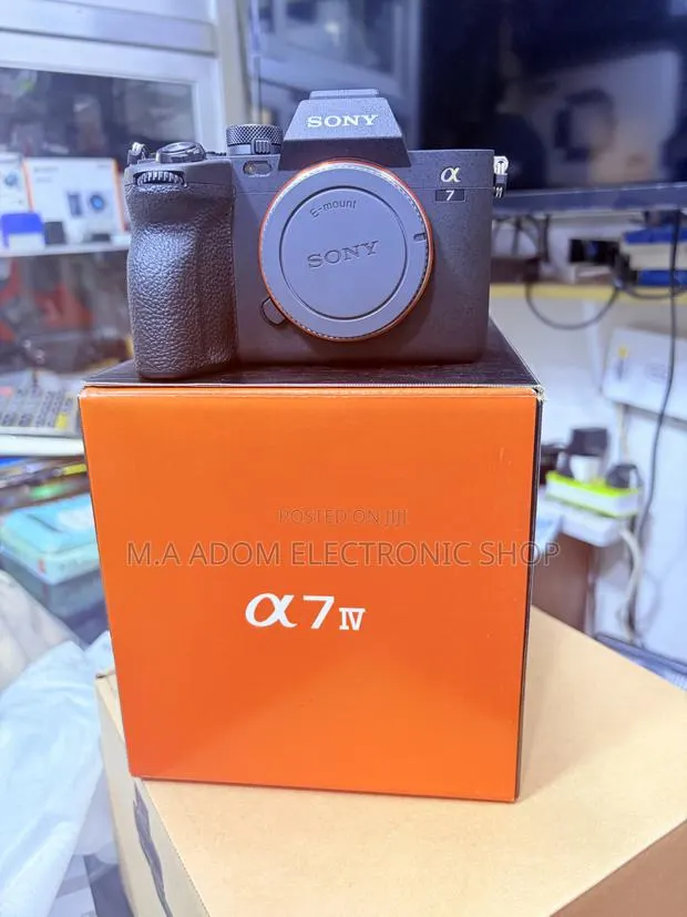 Sony Alpha 7 IV Full-Frame Mirrorless Interchangeable Lens Camera · Photo 4