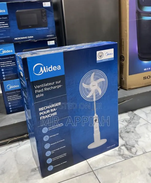 Midea 18” Electric Rechargeable Standing Fan · Photo 1
