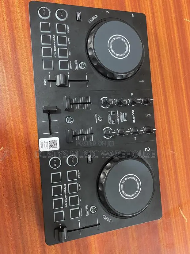 Pioneer DDJ Flx2 Controller · Photo 1