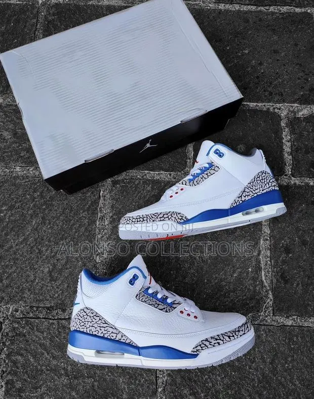 Jordan 3 True Blue · Photo 1