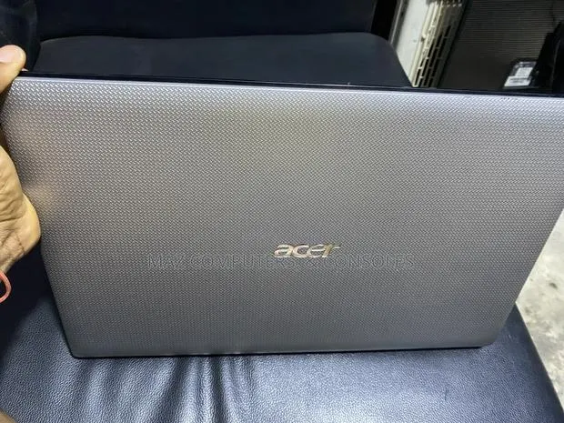 Laptop Acer Aspire 5741 4GB Intel Core i5 HDD 500GB · Photo 1