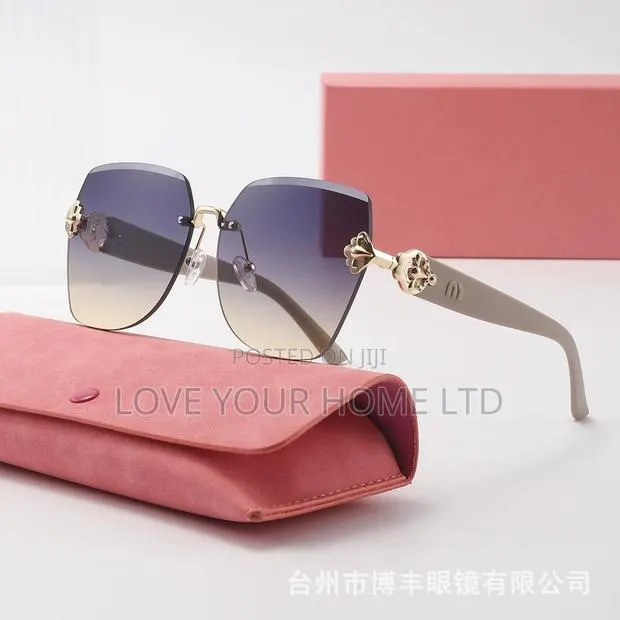 Fashion Oversized Square Sunglasses – Gradient Lens · Photo 1