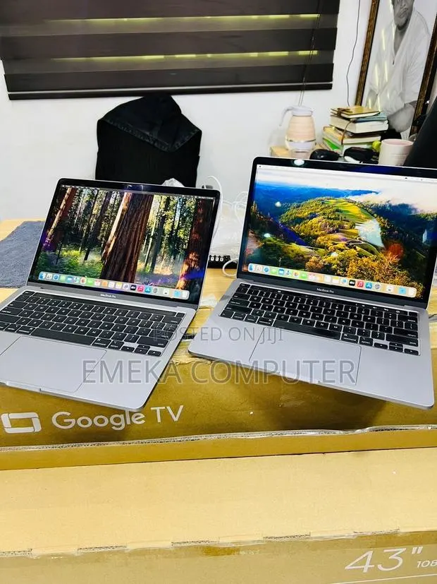 Laptop Apple MacBook Pro 2020 8GB Intel Core i5 SSD 256GB · Photo 1