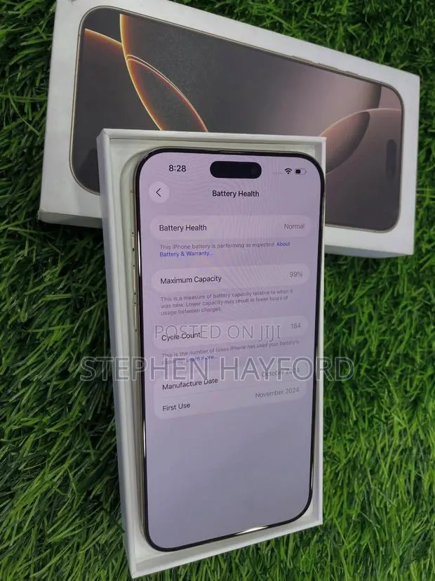 Apple iPhone 16 Pro Max 256 GB Gold · Photo 1