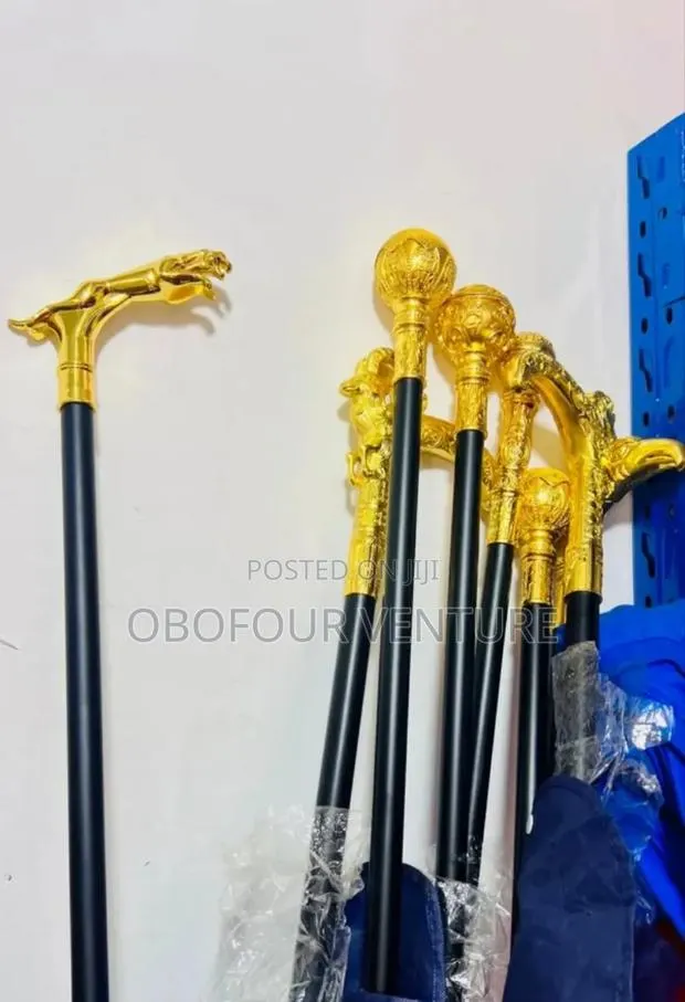 Fashion Royal Crown Walking Stick With a Sword Inside. · Photo 1