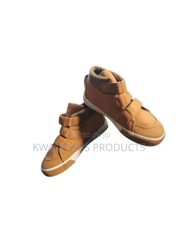 Old Navy Boys Ankle Sneakers · Photo 1