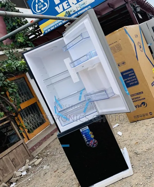 Newly Virtual Black 309L Pearl Bottom Mount Fridge · Photo 1
