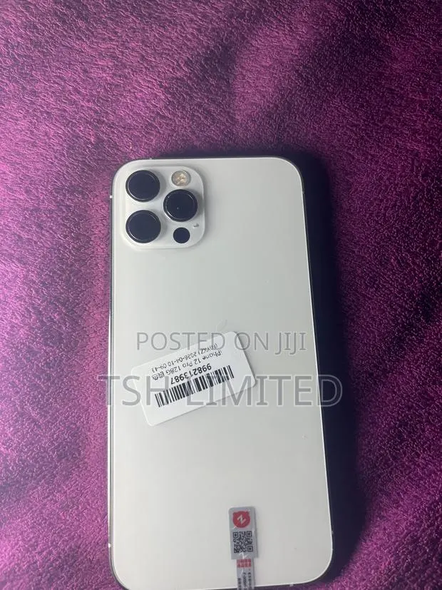 Apple iPhone 12 Pro 128 GB White · Photo 1