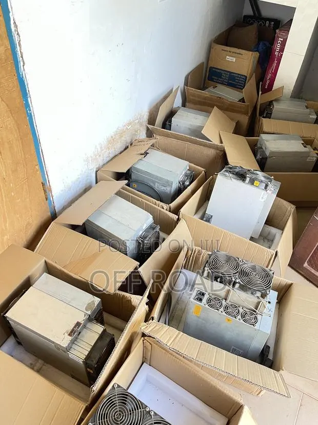 Antminer S19 · Photo 1