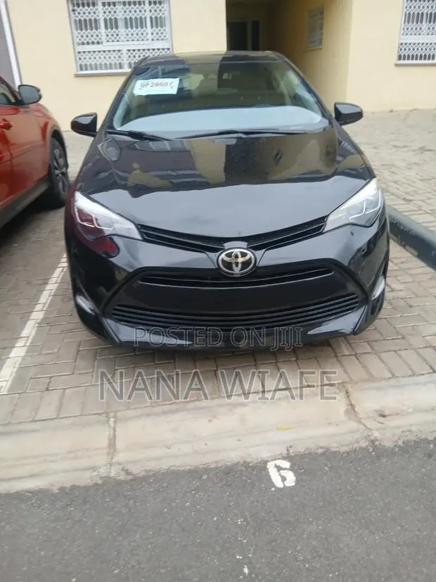 Toyota Corolla XLE 4dr Sedan (1.8L 4cyl CVT) 2017 Black · Photo 1