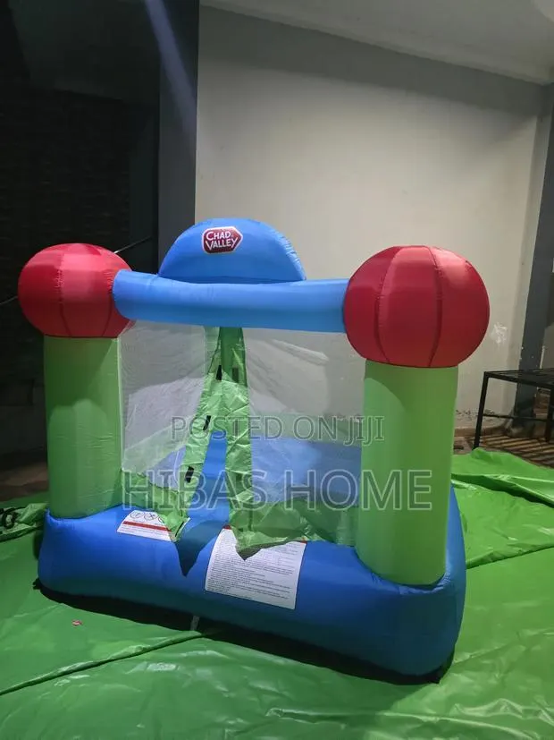 6ft Chad Valley Bouncy Castle With Blower · Photo 3