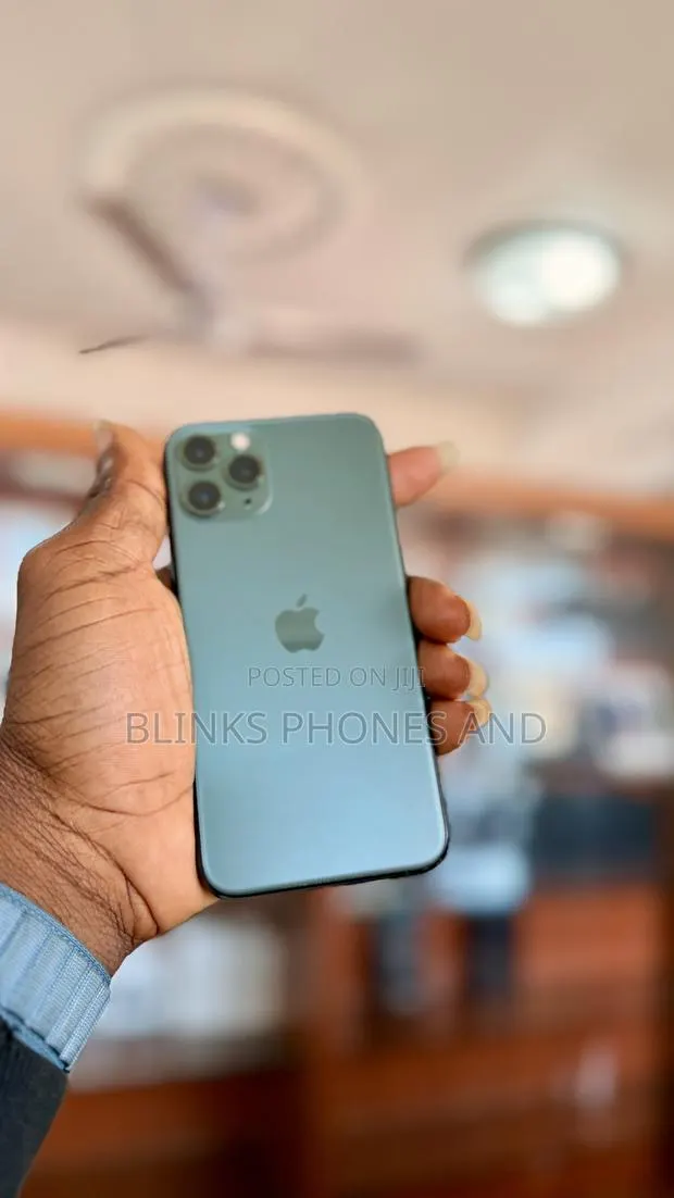 Apple iPhone 11 Pro 256 GB Green · Photo 1