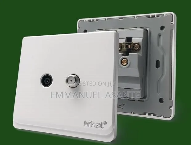 Tv Socket + Satellite Socket · Photo 1