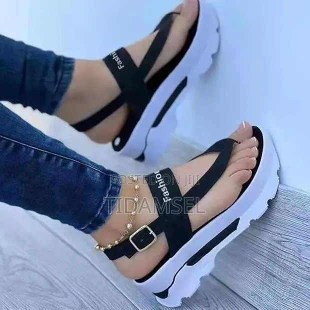 Female Sandals · Photo 1