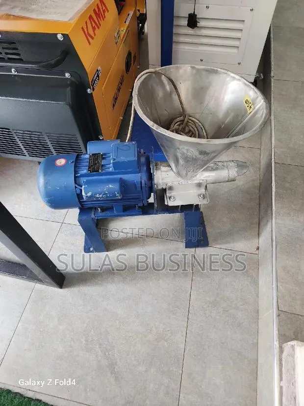 Fufu Machine · Photo 1