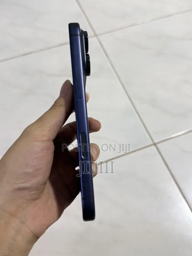 Apple iPhone 17 Pro Max 256 GB Blue · Photo 1