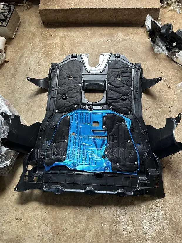Honda Civic 2016 - 2019 Under Pan / Engine Pan · Photo 1