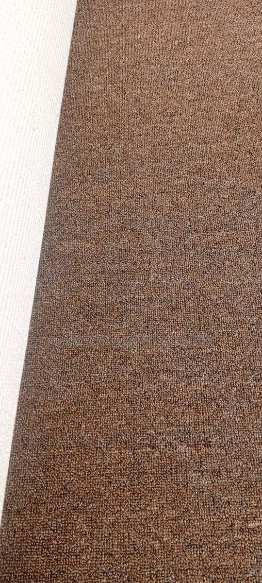 Plain Brown Industrial Woolen Carpets · Photo 1