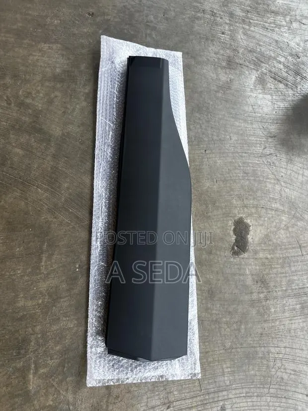 Toyota RAV4 2019,2020,2021,2022,2023 Back Door Moulding ? · Photo 1